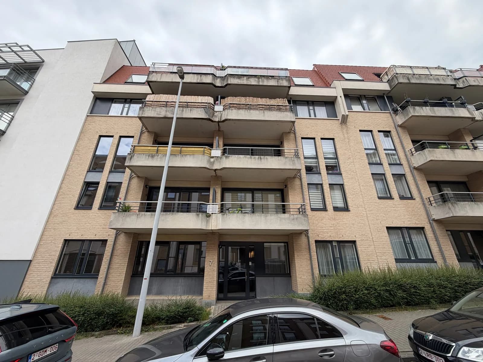 Appartement 2 chambres au rez-de-chaussée avec terrasse — Appartement, Woluwe-Saint-Lambert
